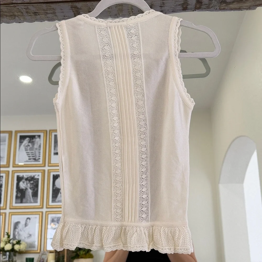 Floral Embroidered White Tank Top - Picture 4 of 4